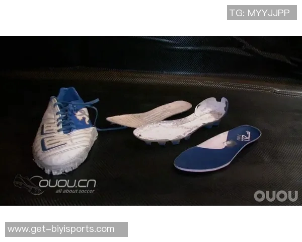 足球鞋市场真相揭秘真假难辨的背后故事与辨别技巧